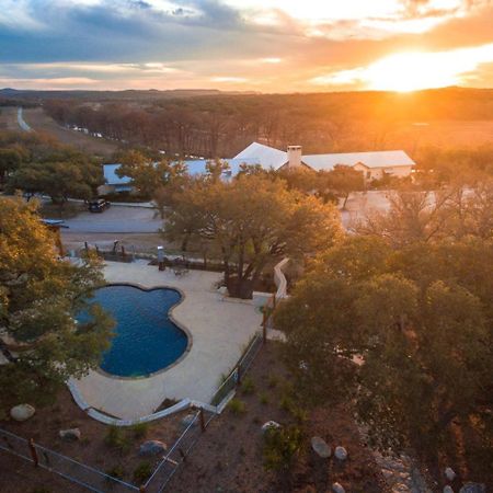 Отель Joshua Creek Ranch Берне Экстерьер фото