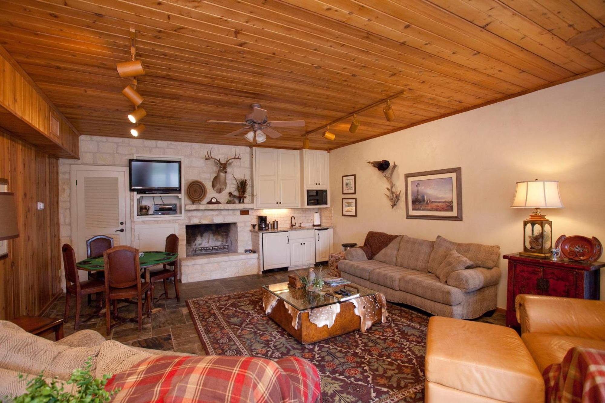 Отель Joshua Creek Ranch Берне Номер фото