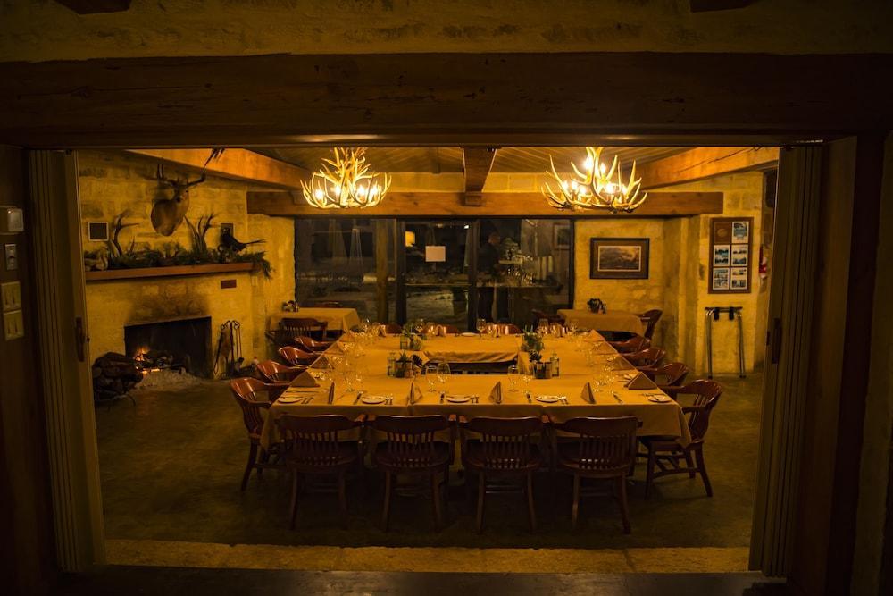 Отель Joshua Creek Ranch Берне Экстерьер фото