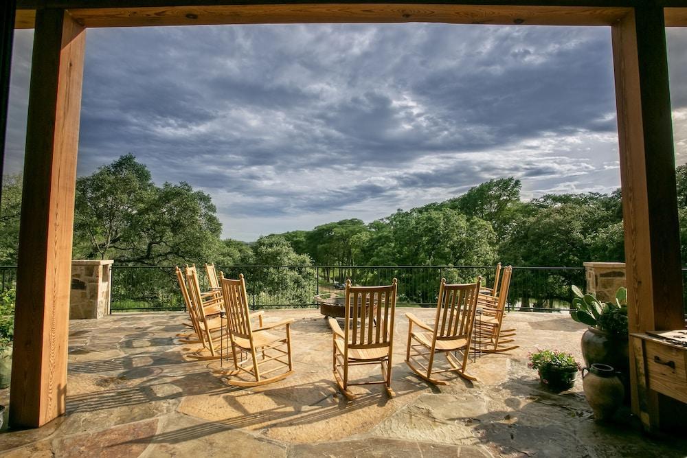 Отель Joshua Creek Ranch Берне Экстерьер фото